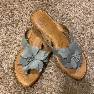 Super cute sandals by Born